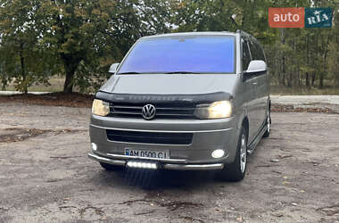 Минивэн Volkswagen Transporter 2011 в 