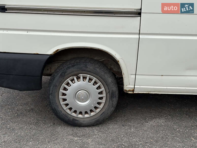Минивэн Volkswagen Transporter 2001 в Буске