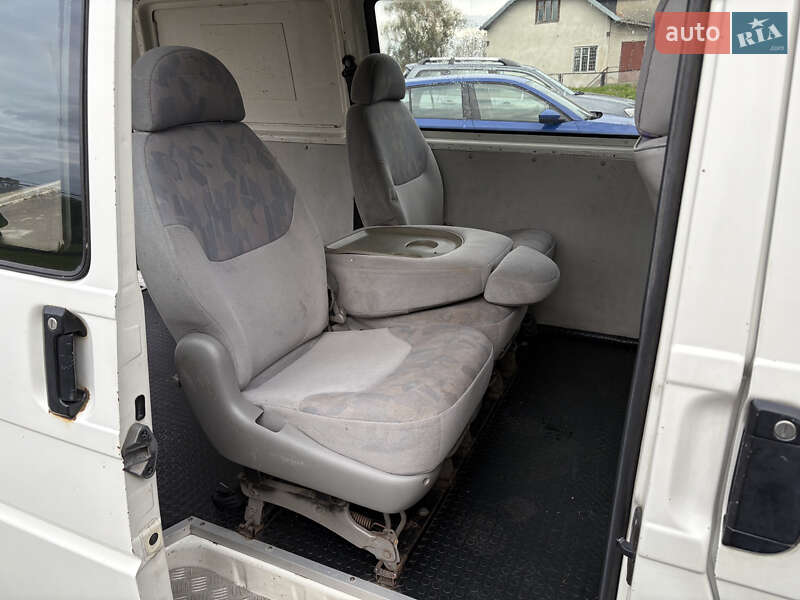 Минивэн Volkswagen Transporter 2001 в Буске