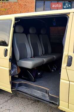 Мінівен Volkswagen Transporter 2001 в 