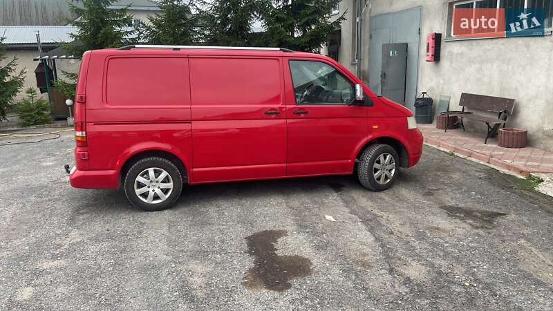 Грузовой фургон Volkswagen Transporter 2006 в Тернополе