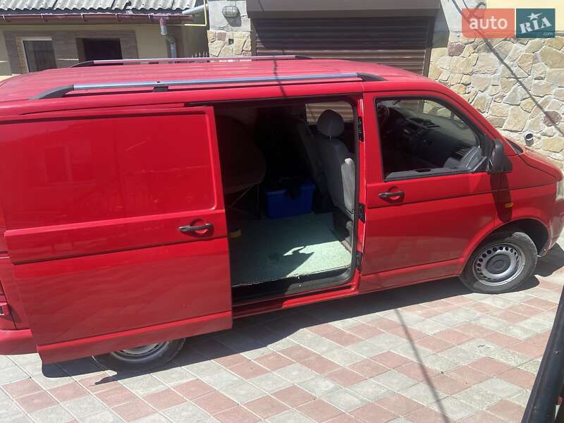 Грузовой фургон Volkswagen Transporter 2006 в Тернополе