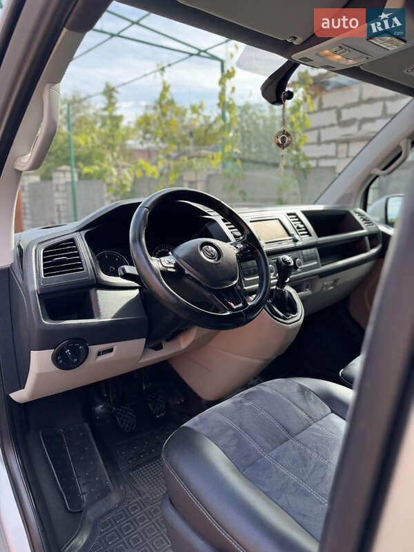 Минивэн Volkswagen Transporter 2017 в Полтаве