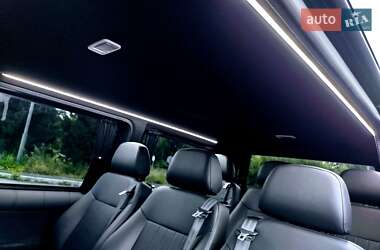 Минивэн Volkswagen Transporter 2019 в 