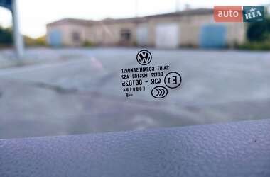 Минивэн Volkswagen Transporter 2019 в 