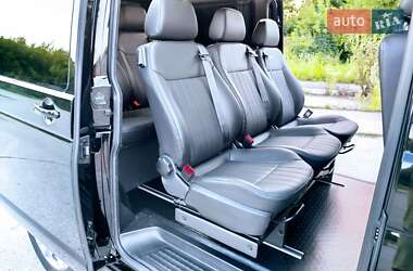 Минивэн Volkswagen Transporter 2019 в 