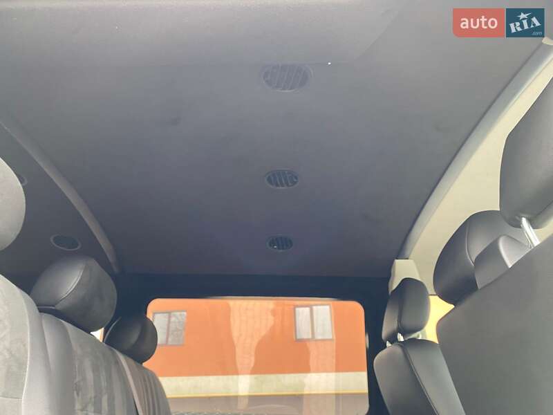 Минивэн Volkswagen Transporter 2015 в Ивано-Франковске