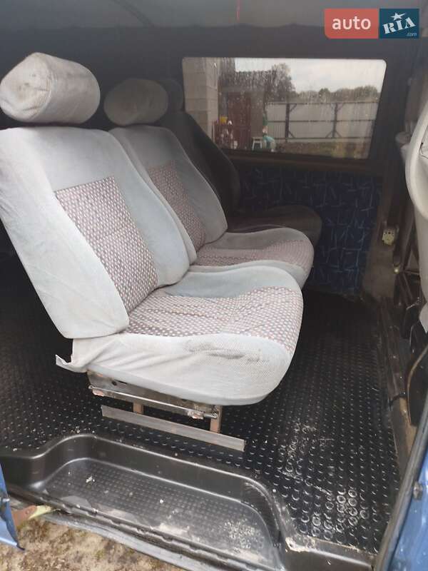 Минивэн Volkswagen Transporter 2002 в Сарнах
