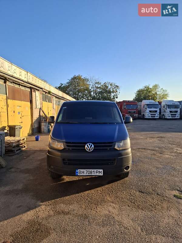 Грузовой фургон Volkswagen Transporter 2015 в Одессе