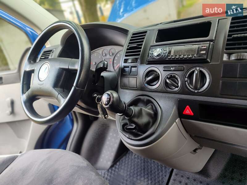 Минивэн Volkswagen Transporter 2006 в Виннице
