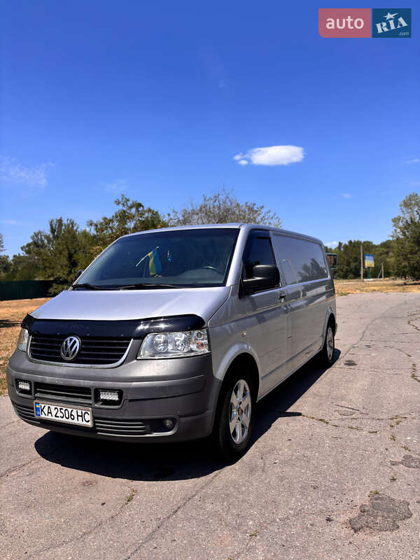Грузовой фургон Volkswagen Transporter 2008 в 