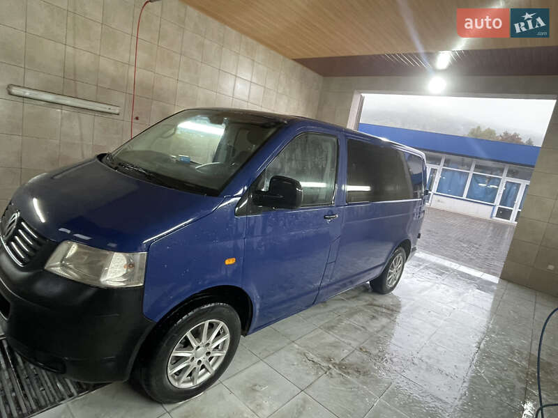 Минивэн Volkswagen Transporter 2005 в Кременце