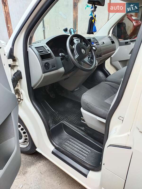 Минивэн Volkswagen Transporter 2008 в Киеве