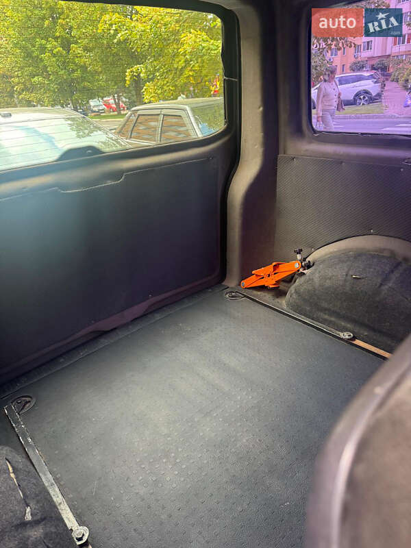 Минивэн Volkswagen Transporter 2006 в Киеве