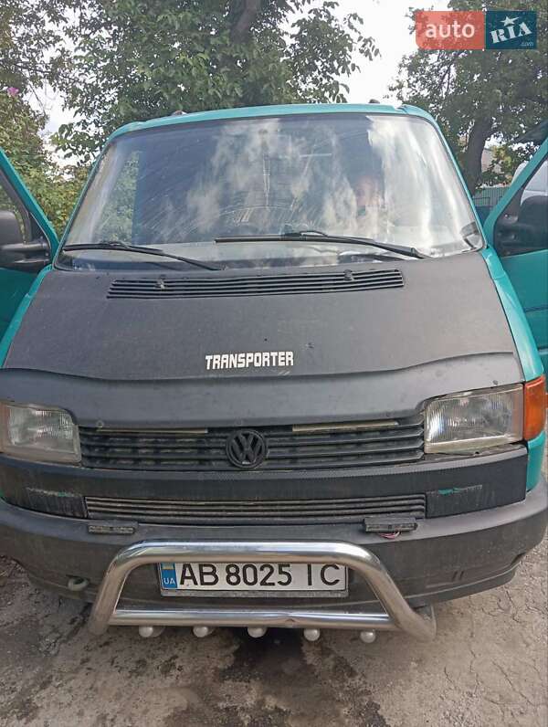 Грузовой фургон Volkswagen Transporter 1996 в Баре