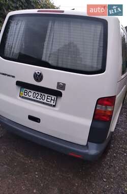 Минивэн Volkswagen Transporter 2009 в 