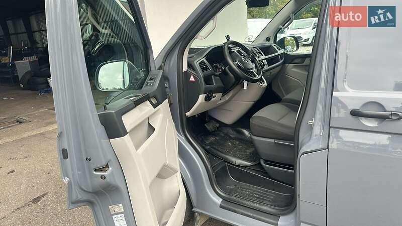 Грузовой фургон Volkswagen Transporter 2017 в Радомышле