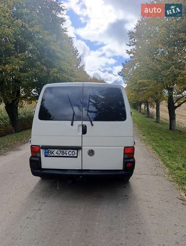 Мінівен Volkswagen Transporter 2002 в Рівному