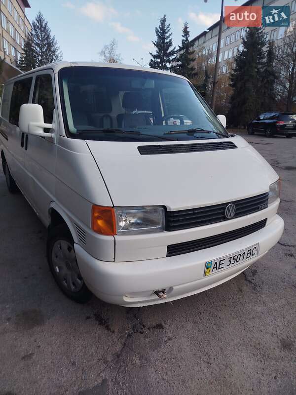 Грузопассажирский фургон Volkswagen Transporter 1999 в Днепре