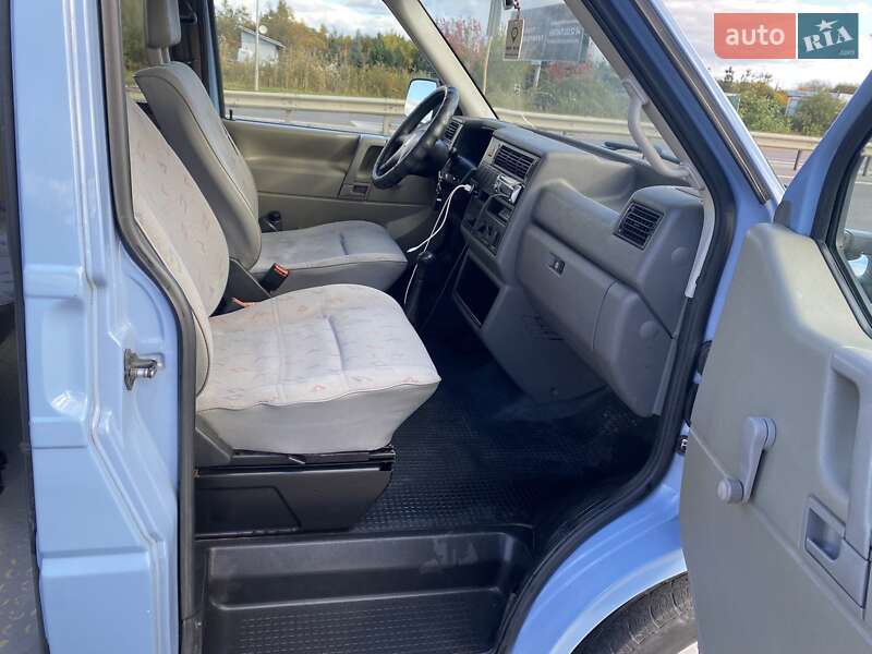 Минивэн Volkswagen Transporter 2002 в Львове