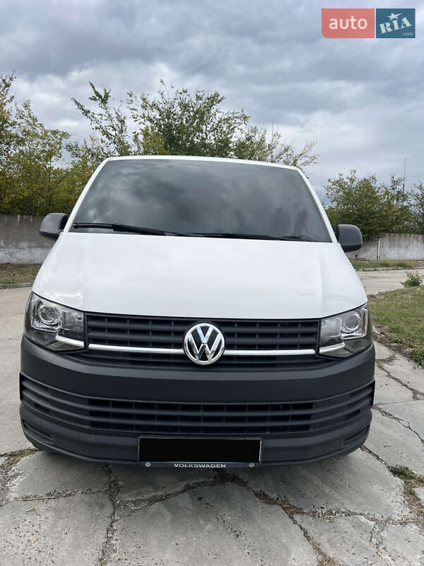 Грузовой фургон Volkswagen Transporter 2016 в Николаеве
