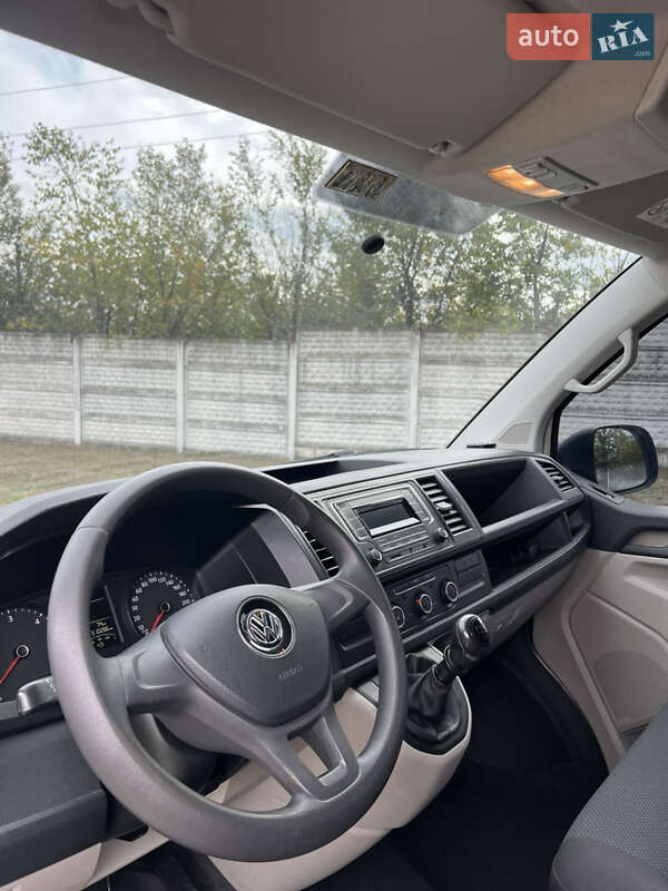Грузовой фургон Volkswagen Transporter 2016 в Николаеве