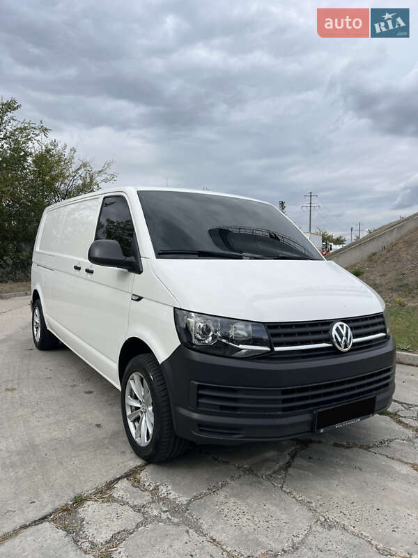 Грузовой фургон Volkswagen Transporter 2016 в Николаеве
