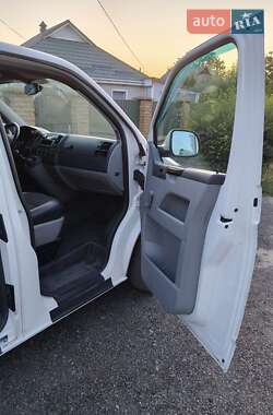 Грузовой фургон Volkswagen Transporter 2013 в 