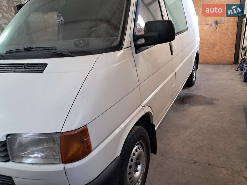 Минивэн Volkswagen Transporter 1999 в Новомосковске