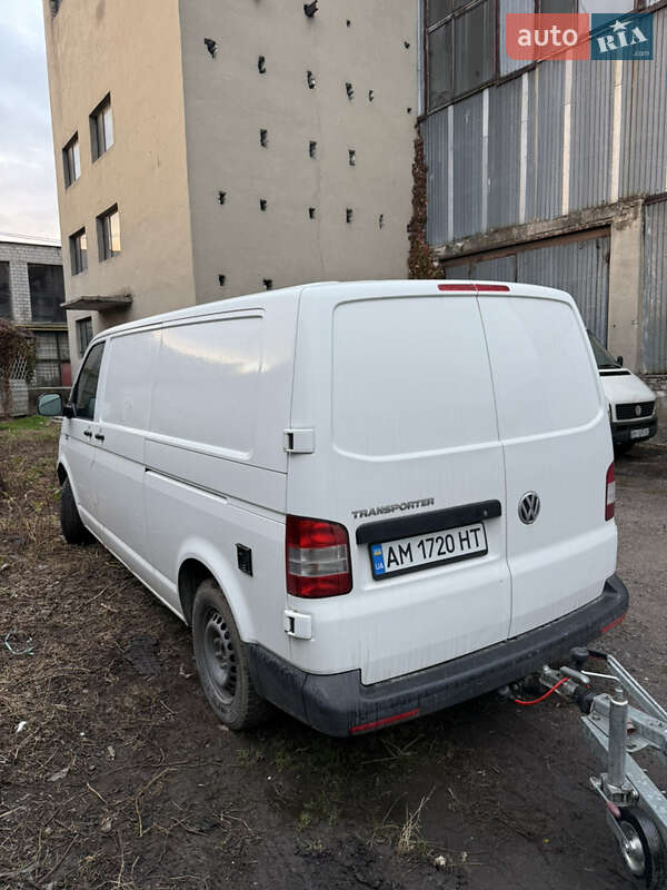 Грузовой фургон Volkswagen Transporter 2015 в Житомире