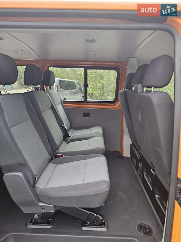 Мінівен Volkswagen Transporter 2018 в Рівному