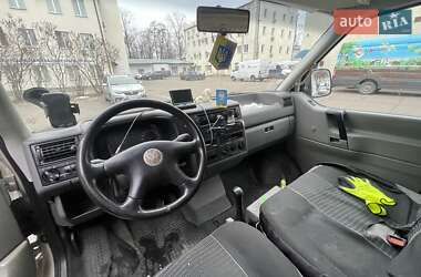 Грузовой фургон Volkswagen Transporter 2000 в 