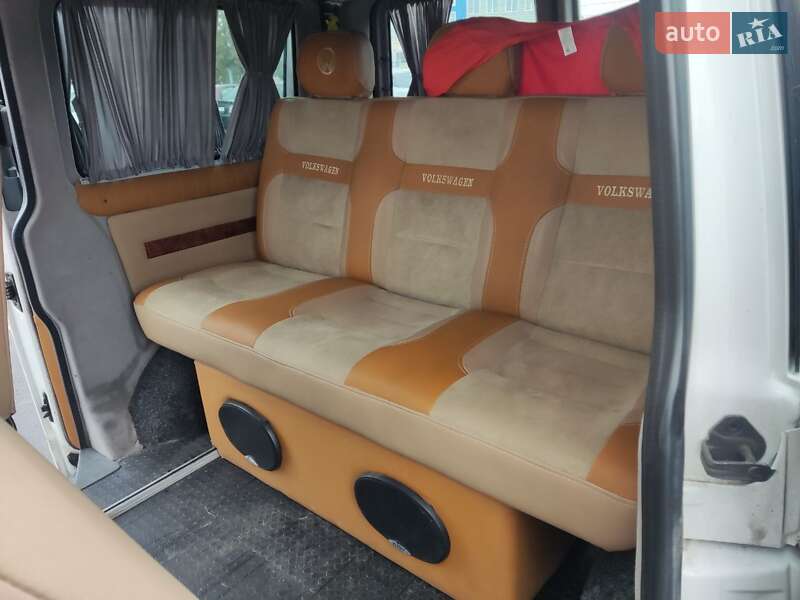 Мінівен Volkswagen Transporter 2007 в Сарнах