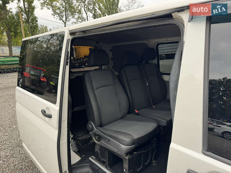 Грузопассажирский фургон Volkswagen Transporter 2011 в Умани