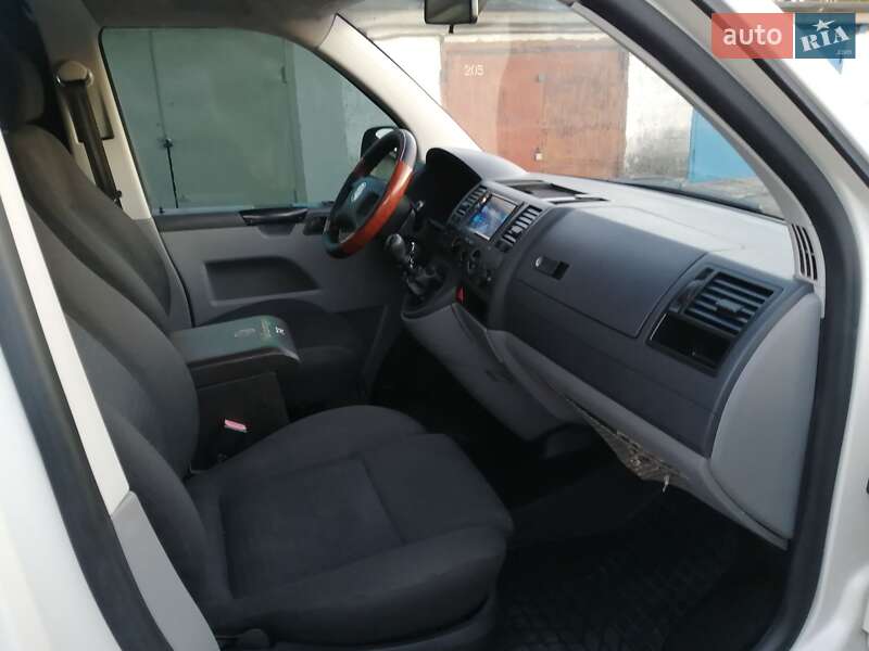 Минивэн Volkswagen Transporter 2006 в Запорожье