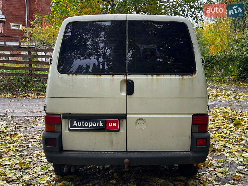 Минивэн Volkswagen Transporter 2001 в Киеве