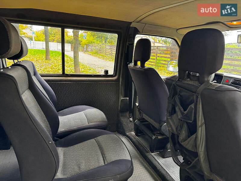 Минивэн Volkswagen Transporter 2001 в Киеве