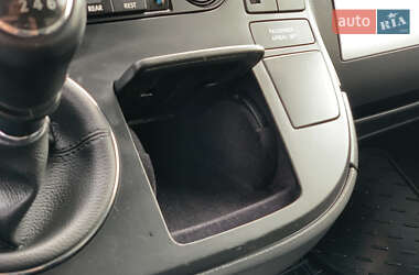Минивэн Volkswagen Transporter 2009 в 