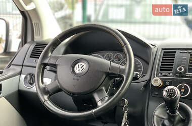 Минивэн Volkswagen Transporter 2009 в 