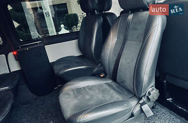 Минивэн Volkswagen Transporter 2010 в 