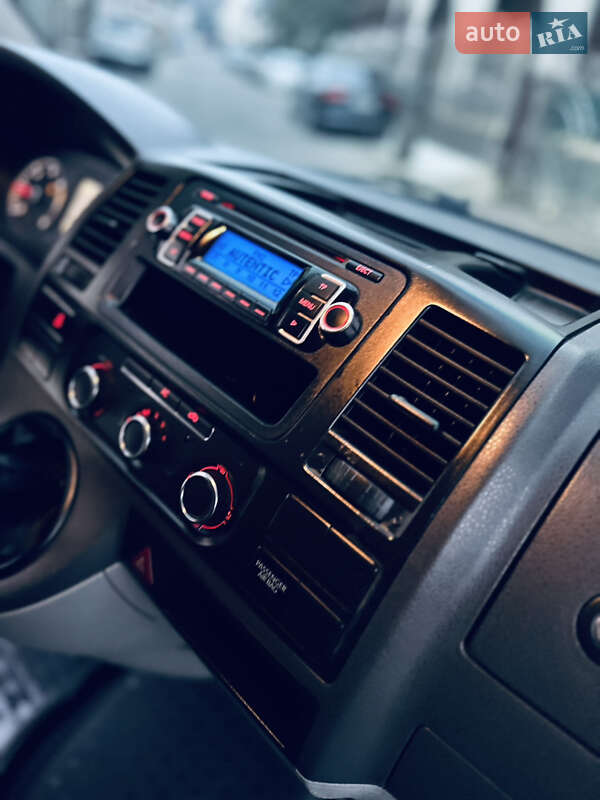 Минивэн Volkswagen Transporter 2010 в Грушево фото 49 Минивэн Volkswagen Transporter 2010 в Грушево