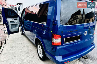 Минивэн Volkswagen Transporter 2010 в 