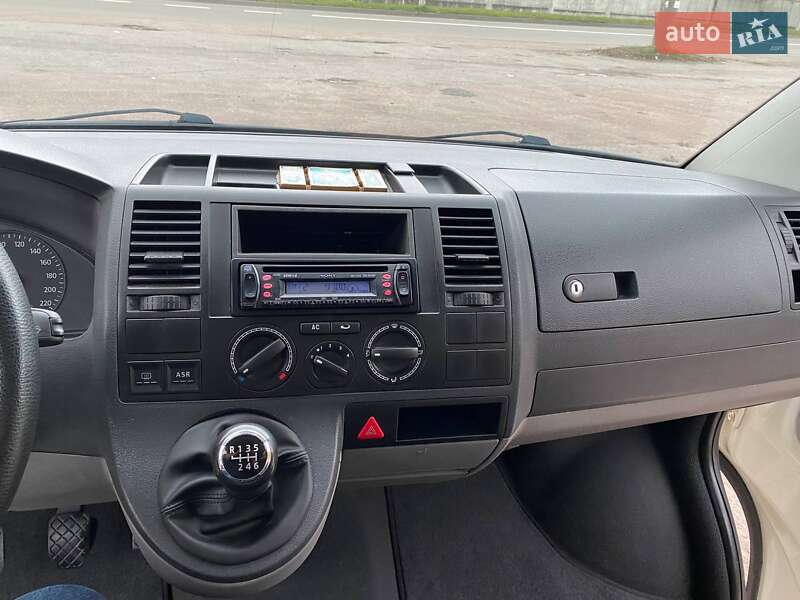 Минивэн Volkswagen Transporter 2006 в Прилуках