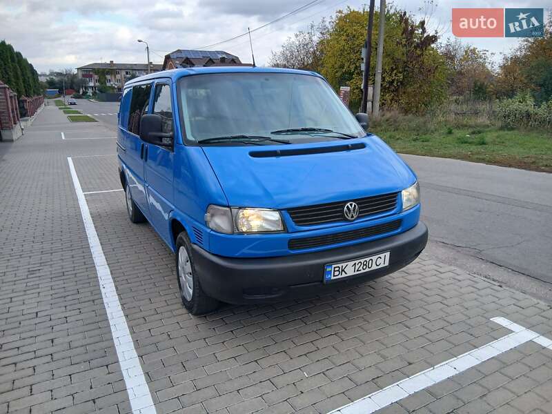 Минивэн Volkswagen Transporter 2002 в Ровно