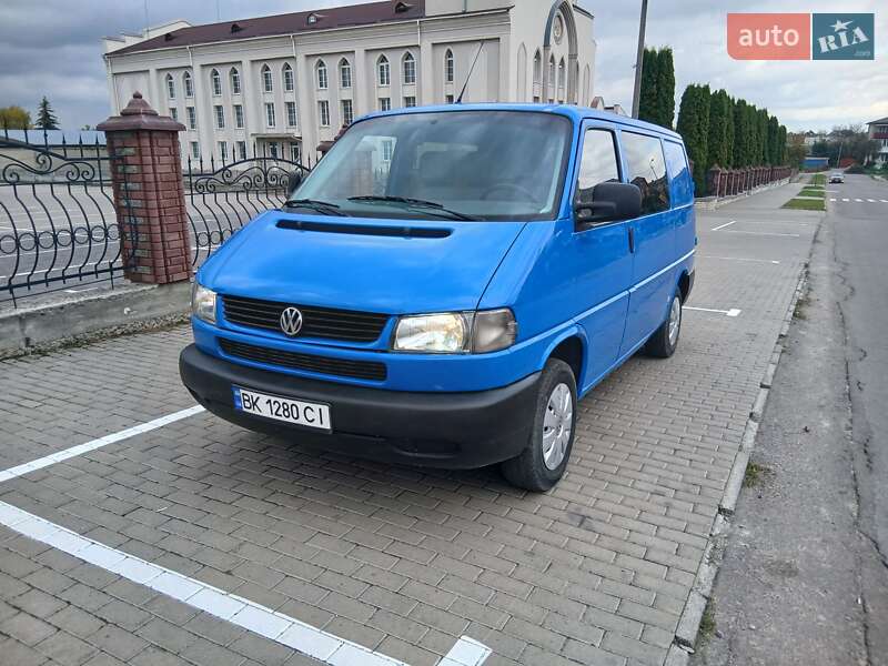 Минивэн Volkswagen Transporter 2002 в Ровно