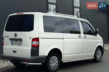 Минивэн Volkswagen Transporter 2009 в 