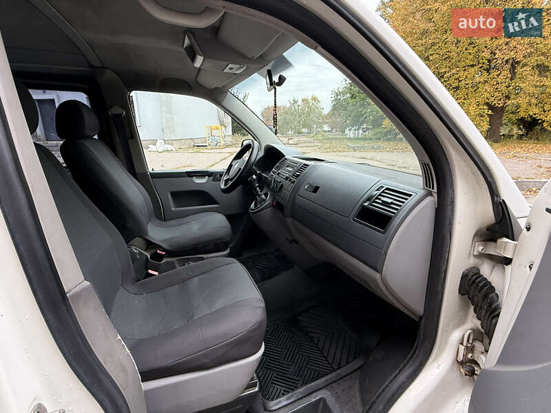 Минивэн Volkswagen Transporter 2008 в Смеле