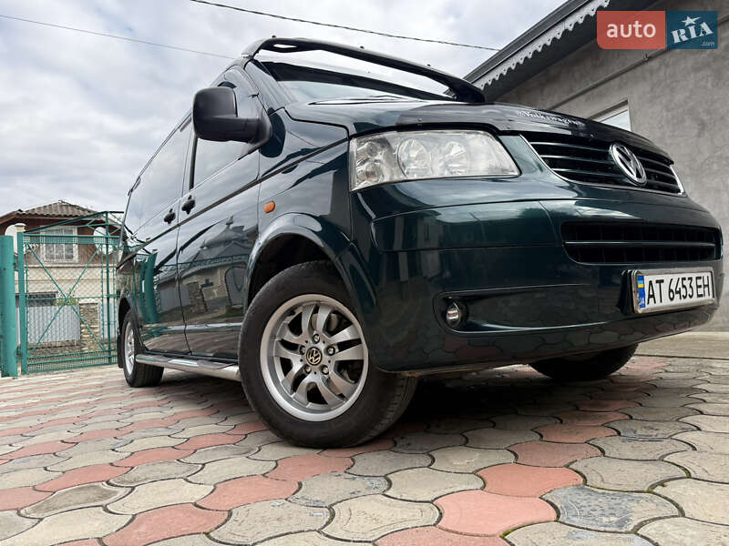 Мінівен Volkswagen Transporter 2005 в Снятині