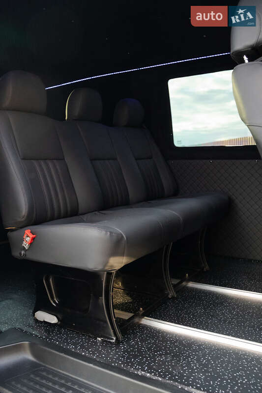Грузопассажирский фургон Volkswagen Transporter 2011 в Ровно фото 40 Грузопассажирский фургон Volkswagen Transporter 2011 в Ровно