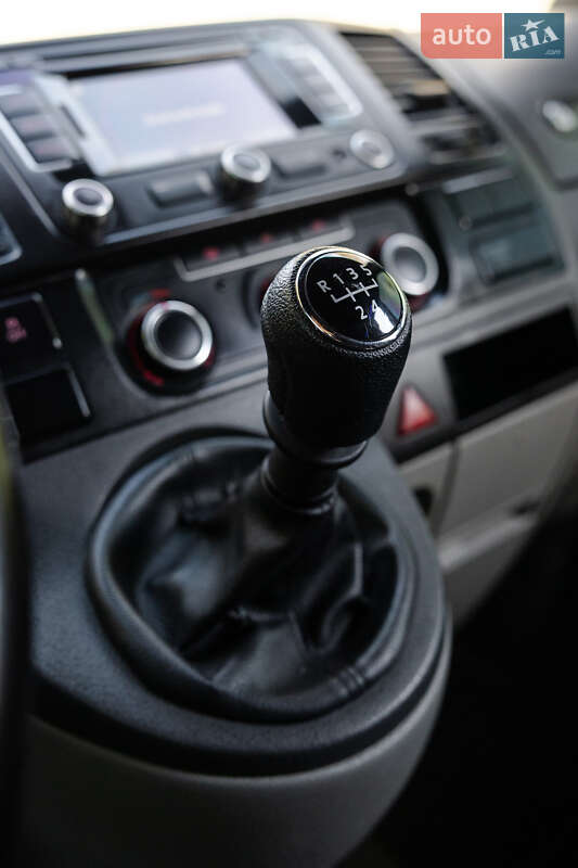 Грузопассажирский фургон Volkswagen Transporter 2011 в Ровно фото 64 Грузопассажирский фургон Volkswagen Transporter 2011 в Ровно